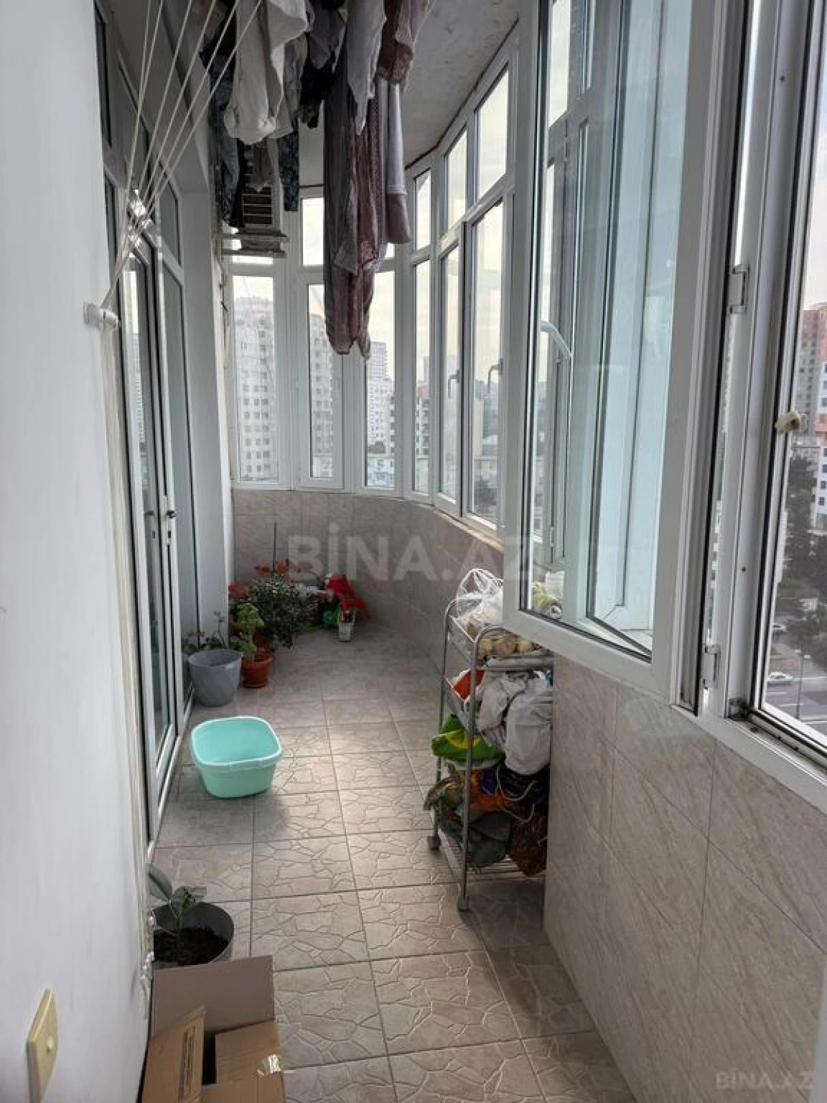 Satılır 3 otaqlı mənzil 145 m²