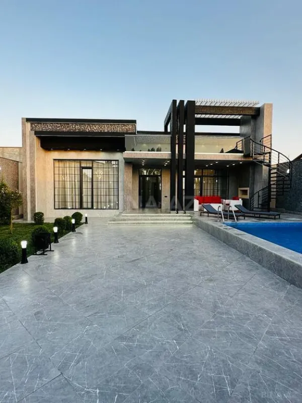 Kirayə verilir 4 otaqlı həyət evi 240 m²