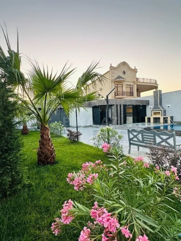 Kirayə verilir 5 otaqlı həyət evi 350 m²