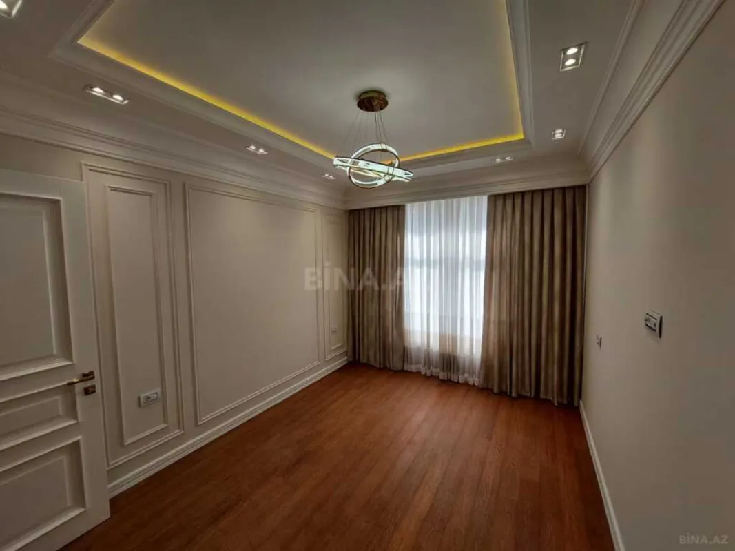 Satılır 3 otaqlı mənzil 110 m²