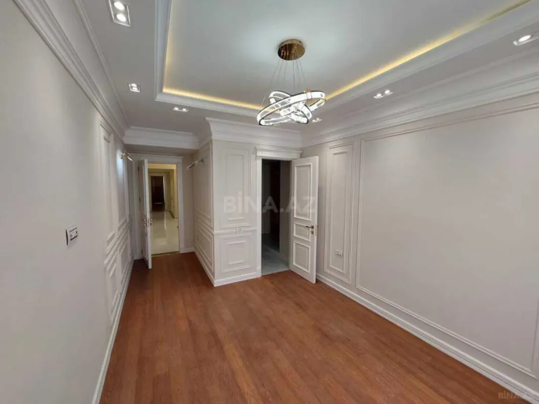 Satılır 3 otaqlı mənzil 110 m²