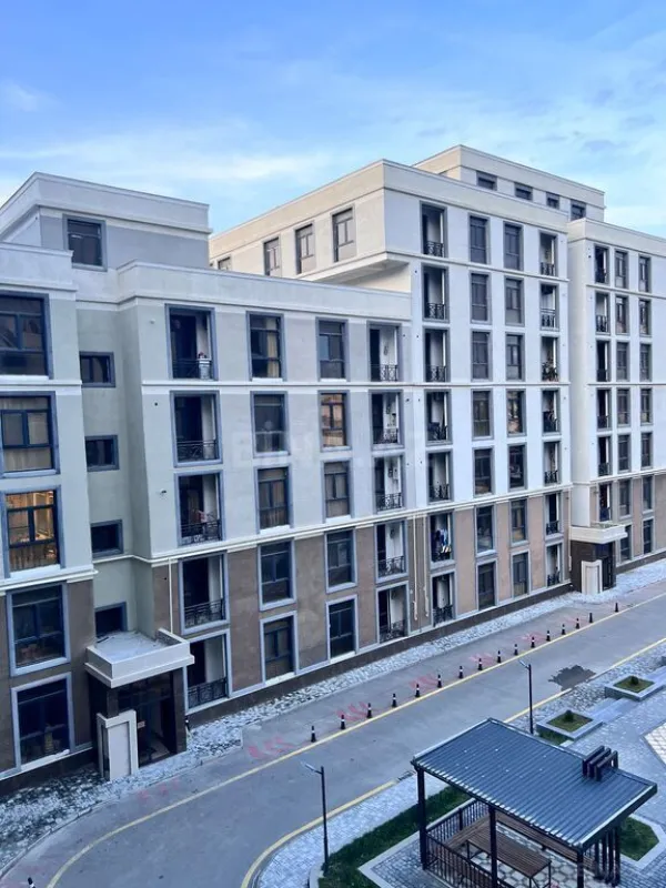 Satılır 3 otaqlı mənzil 110 m²