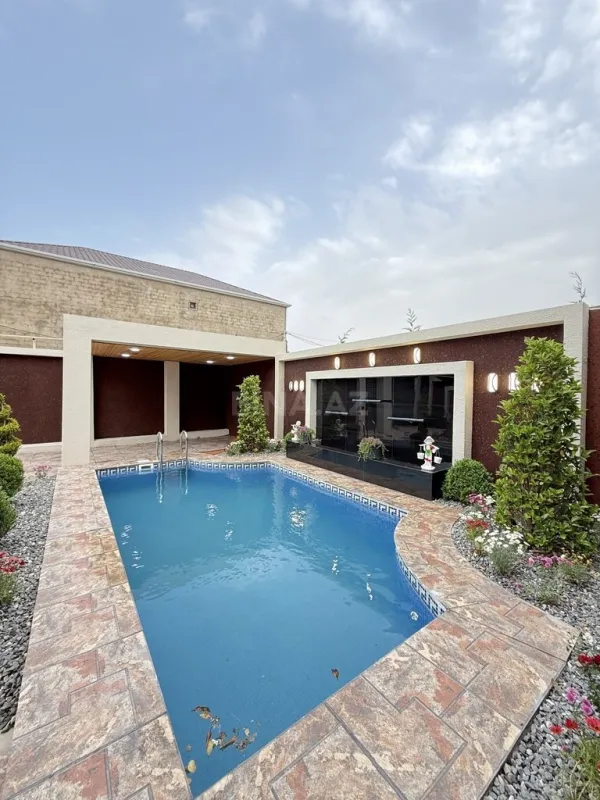 Satılır 4 otaqlı həyət evi 130 m²