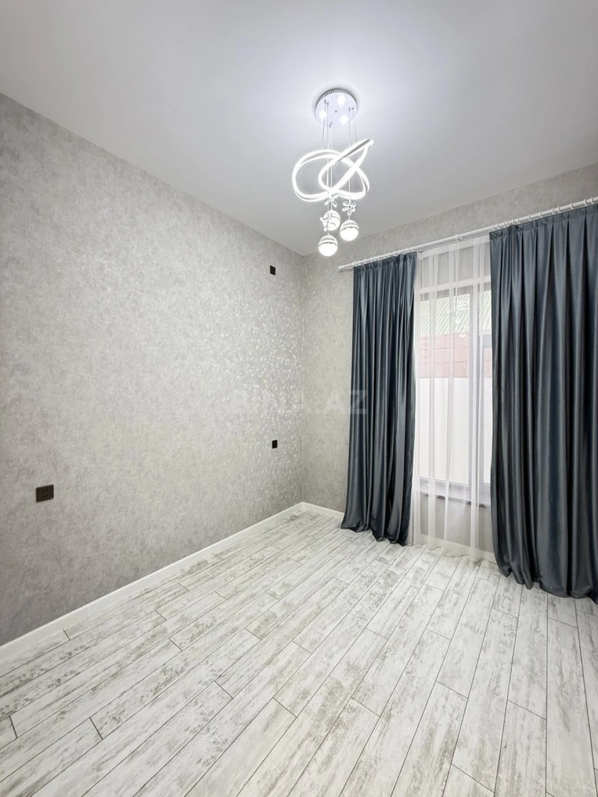 Satılır 4 otaqlı həyət evi 130 m²
