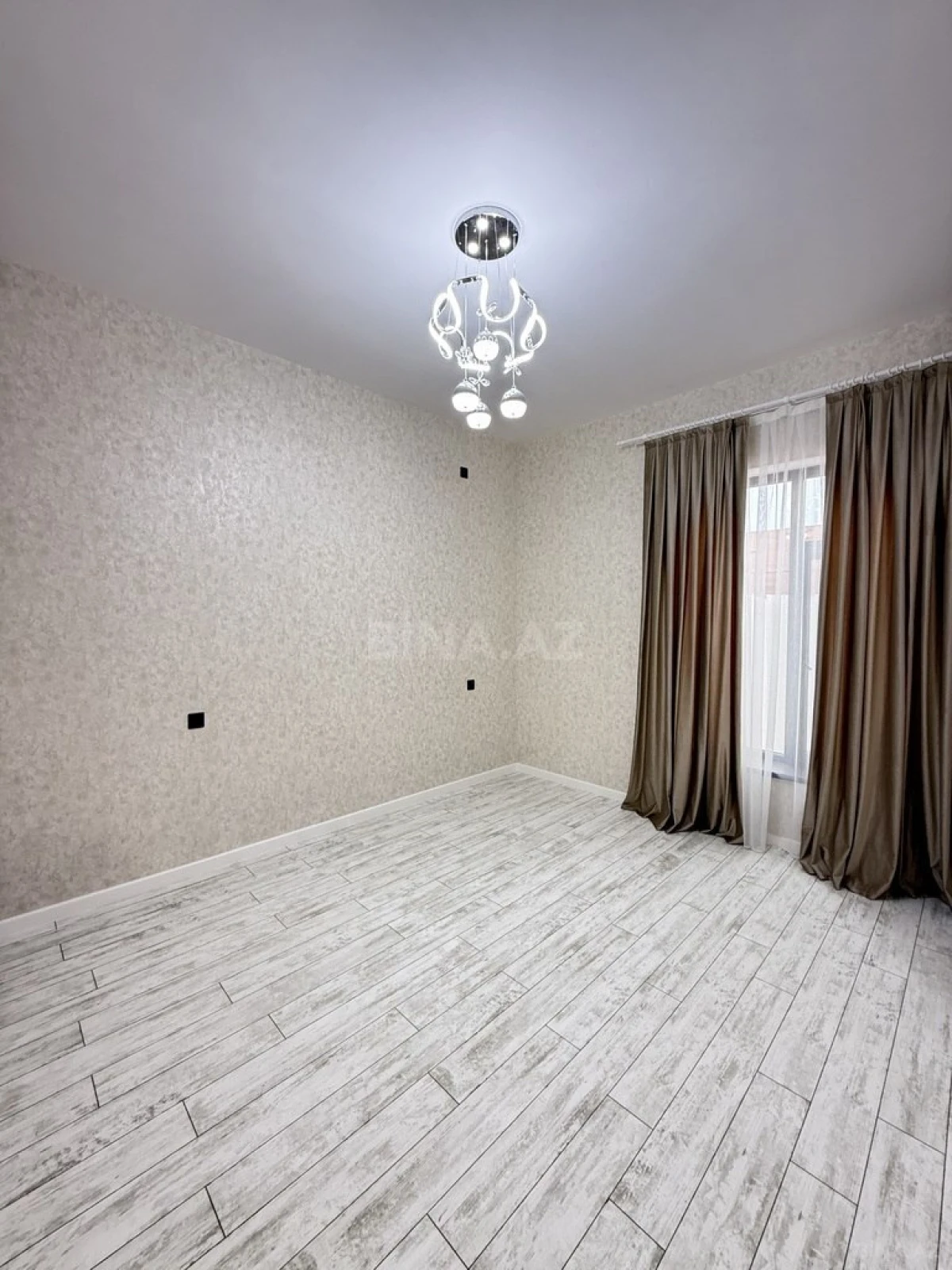 Satılır 4 otaqlı həyət evi 130 m²