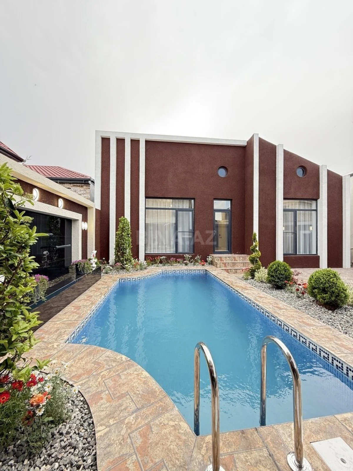 Satılır 4 otaqlı həyət evi 130 m²