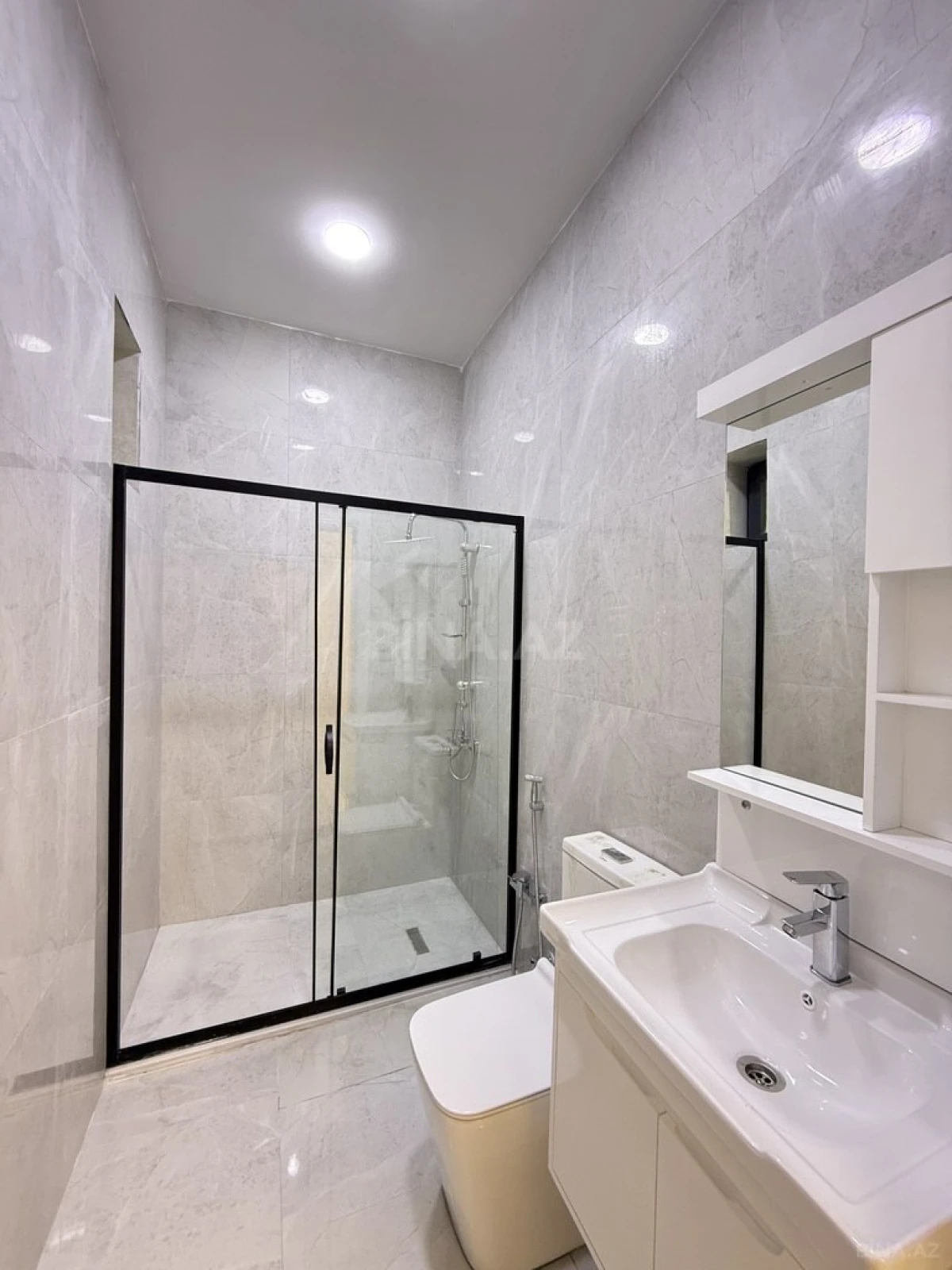 Satılır 4 otaqlı həyət evi 130 m²