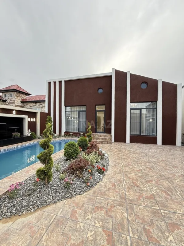 Satılır 4 otaqlı həyət evi 130 m²