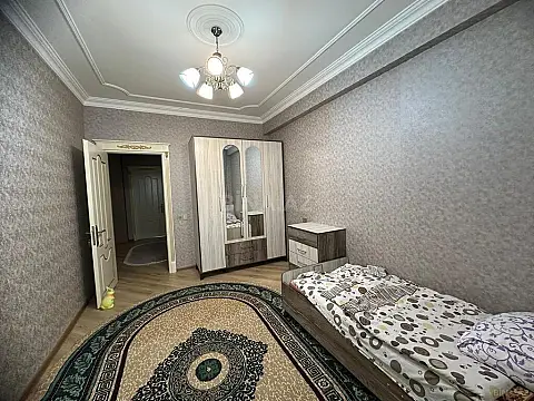 Satılır 4 otaqlı mənzil 126 m²