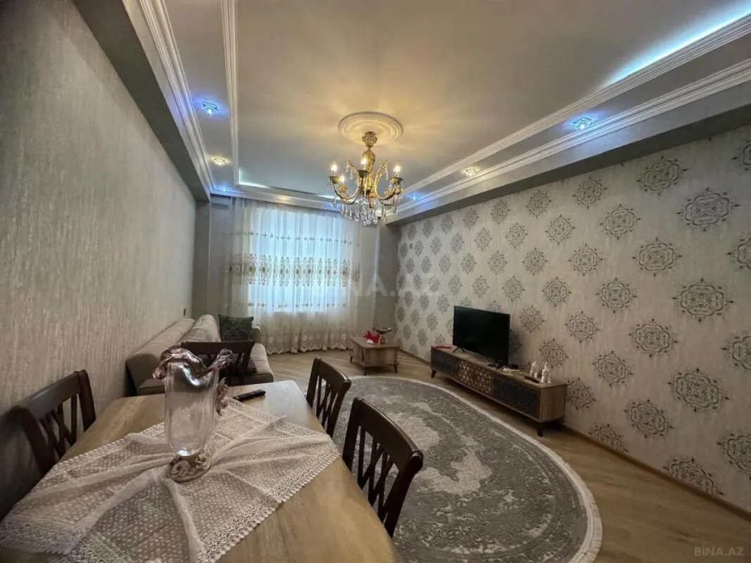 Satılır 4 otaqlı mənzil 126 m²