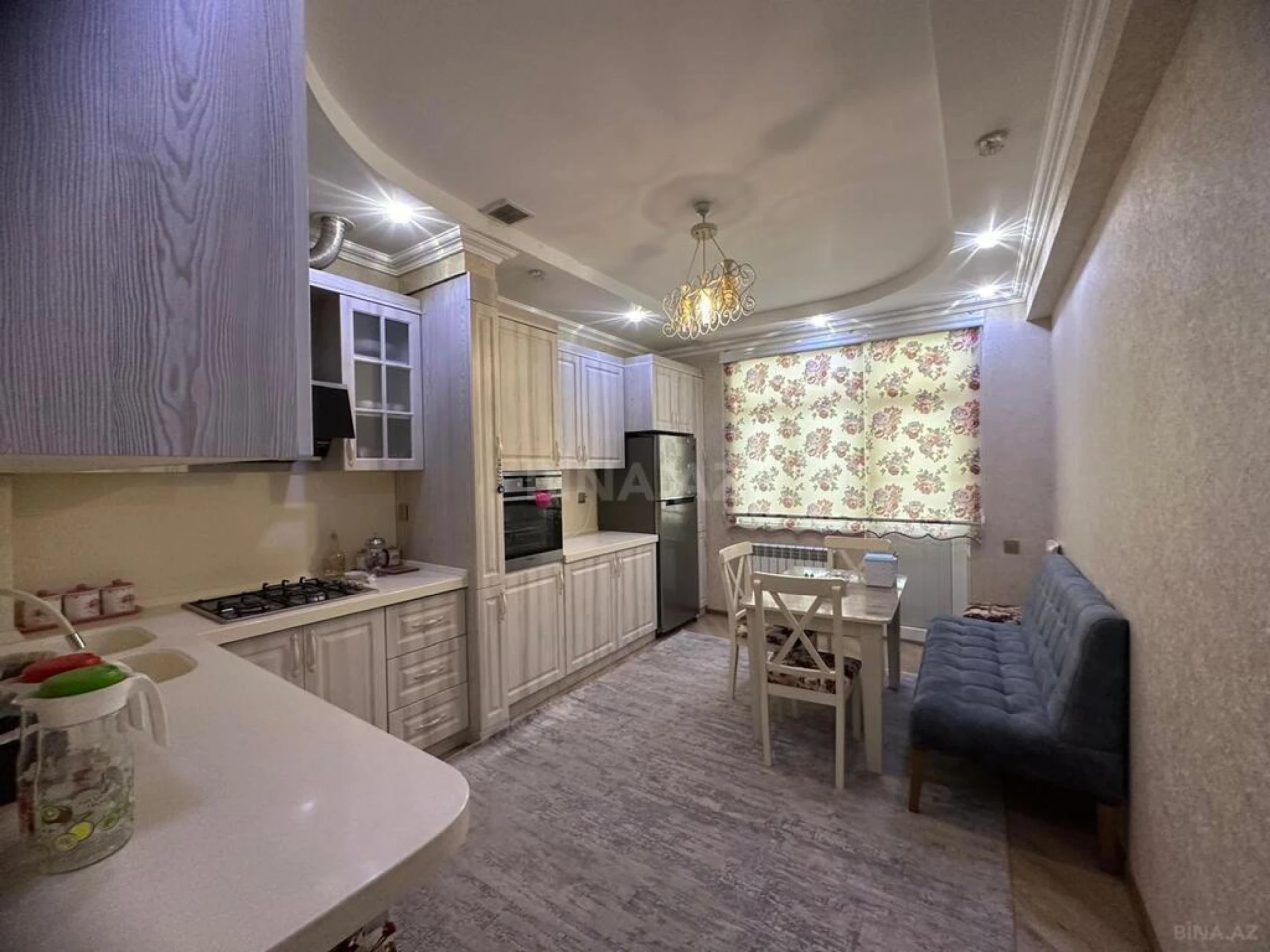 Satılır 4 otaqlı mənzil 126 m²