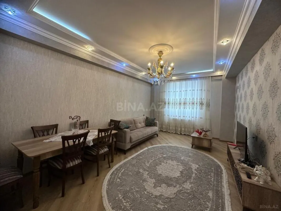 Satılır 4 otaqlı mənzil 126 m²