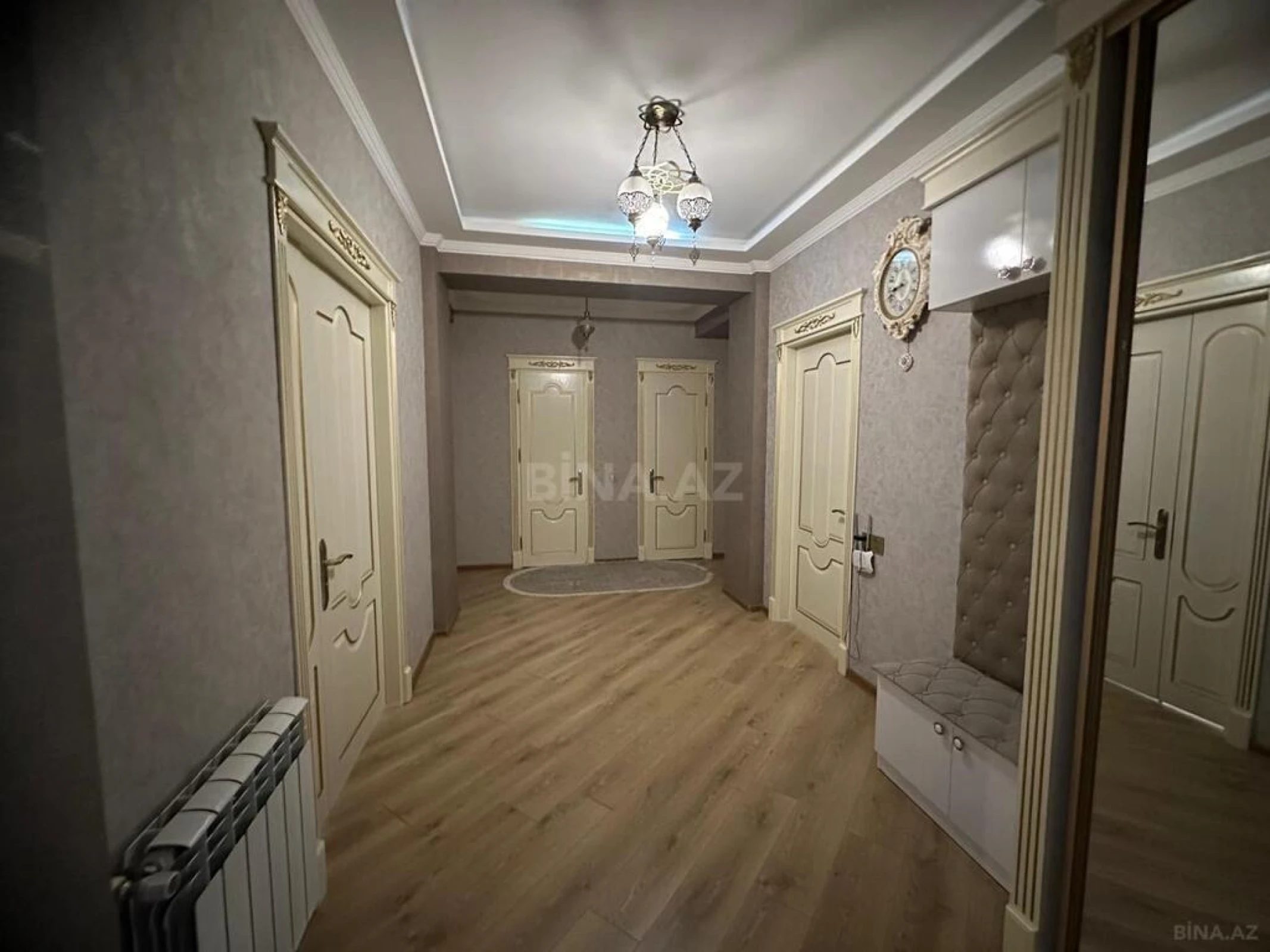 Satılır 4 otaqlı mənzil 126 m²