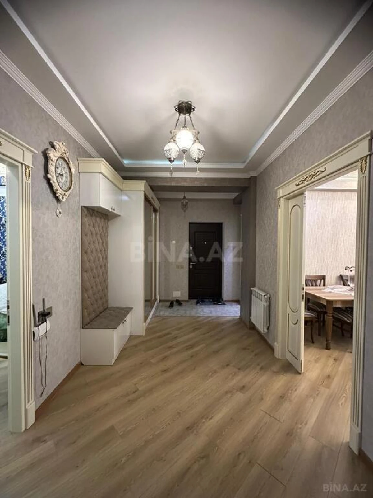 Satılır 4 otaqlı mənzil 126 m²