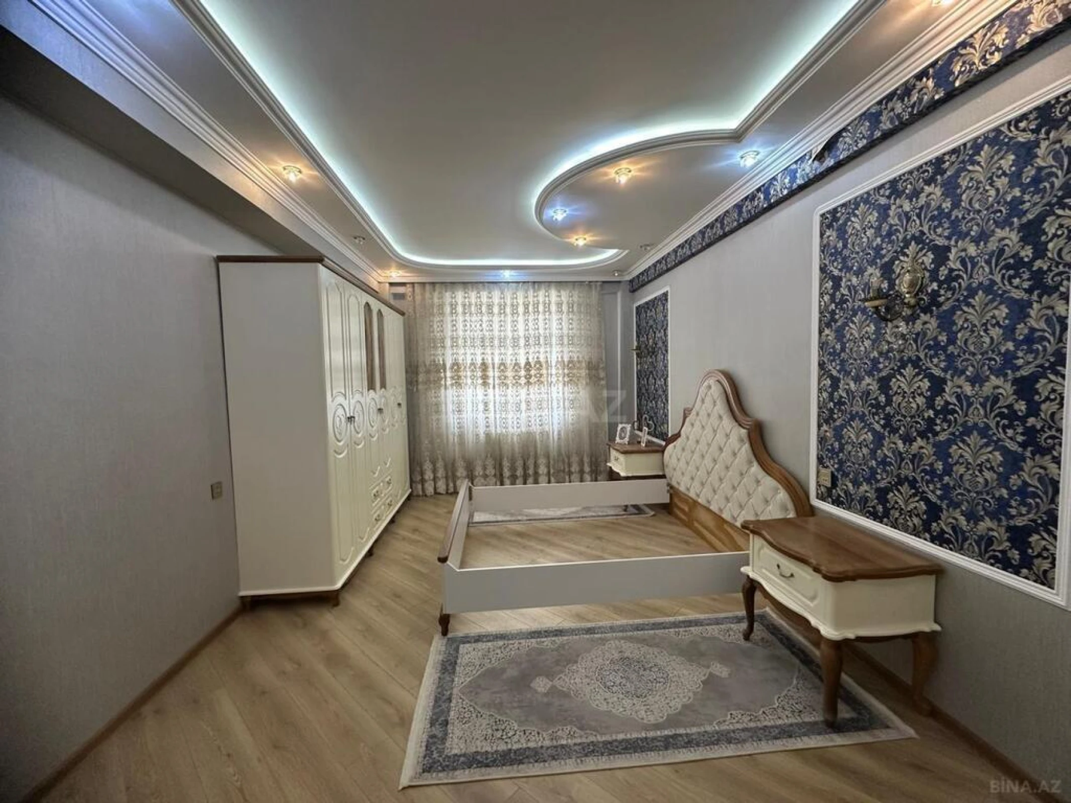 Satılır 4 otaqlı mənzil 126 m²