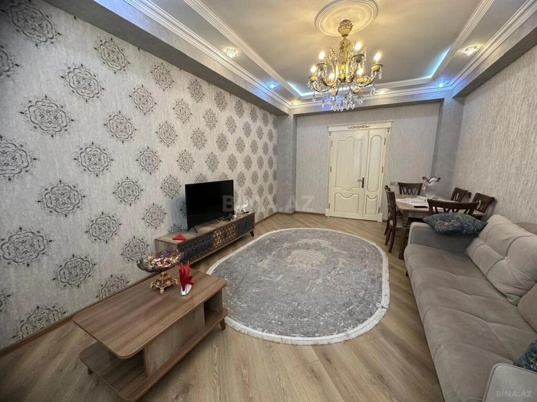 Satılır 4 otaqlı mənzil 126 m²