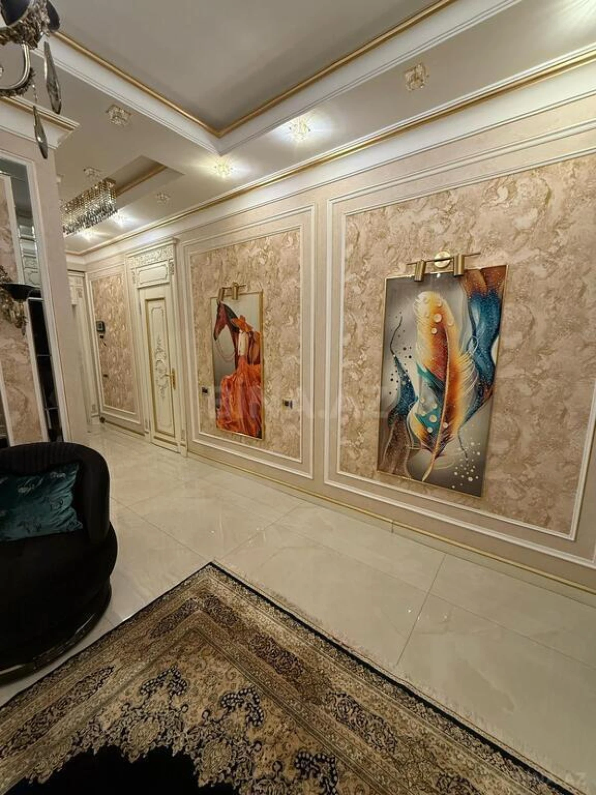 Satılır 3 otaqlı mənzil 170 m²