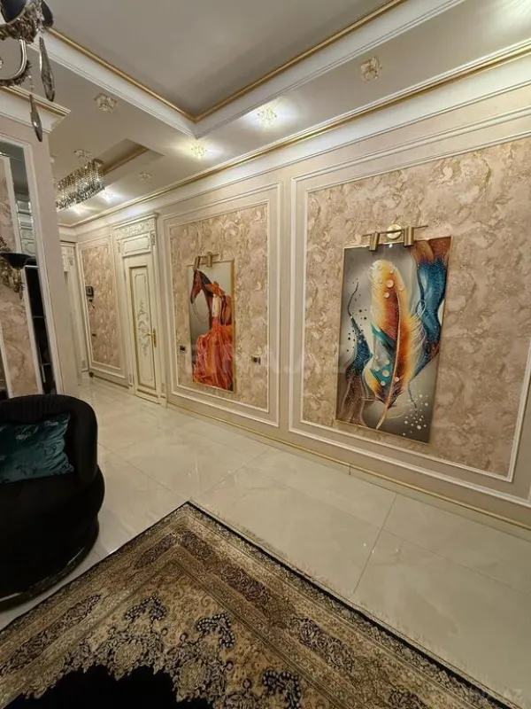 Satılır 3 otaqlı mənzil 170 m²