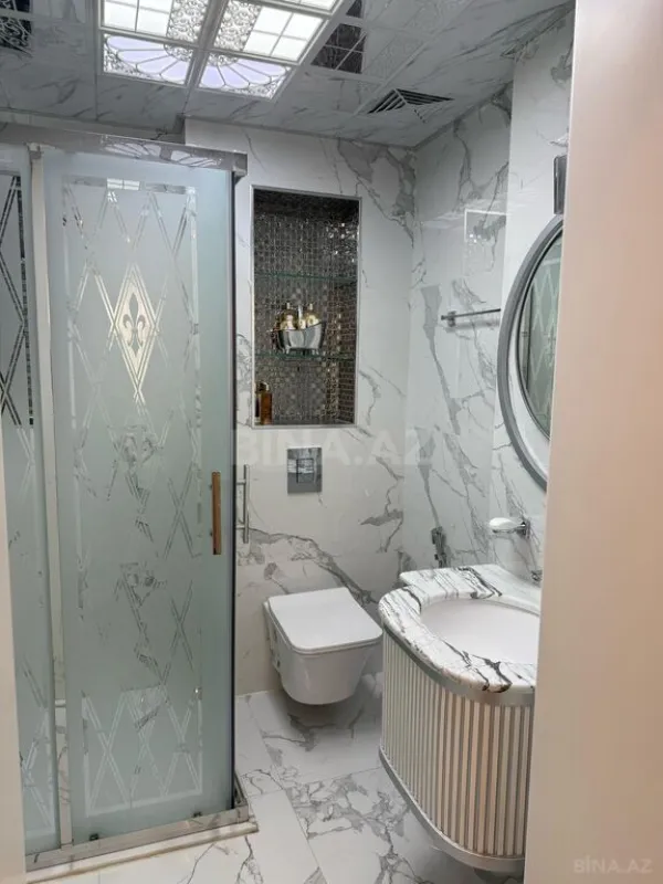 Satılır 3 otaqlı mənzil 170 m²