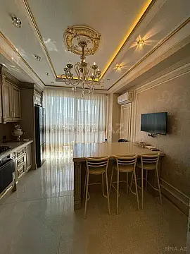 Satılır 3 otaqlı mənzil 170 m²