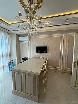 Satılır 3 otaqlı mənzil 170 m²