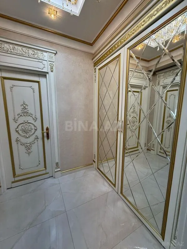 Satılır 3 otaqlı mənzil 170 m²