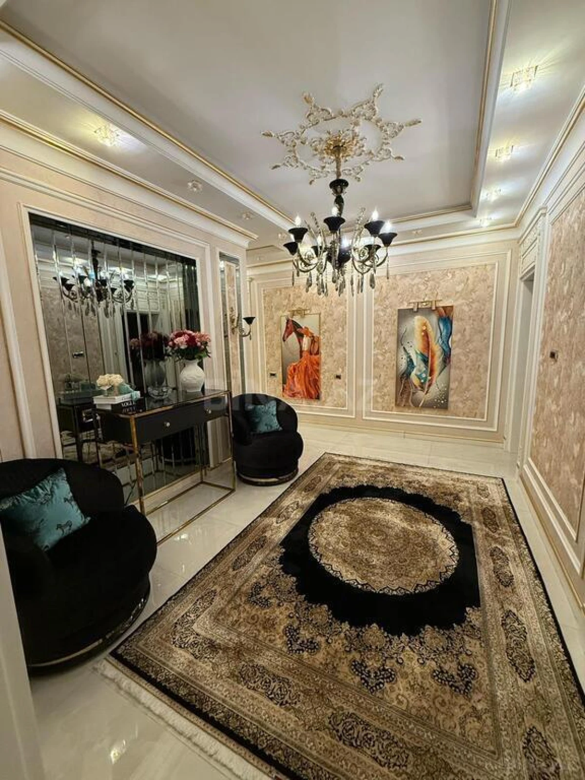 Satılır 3 otaqlı mənzil 170 m²