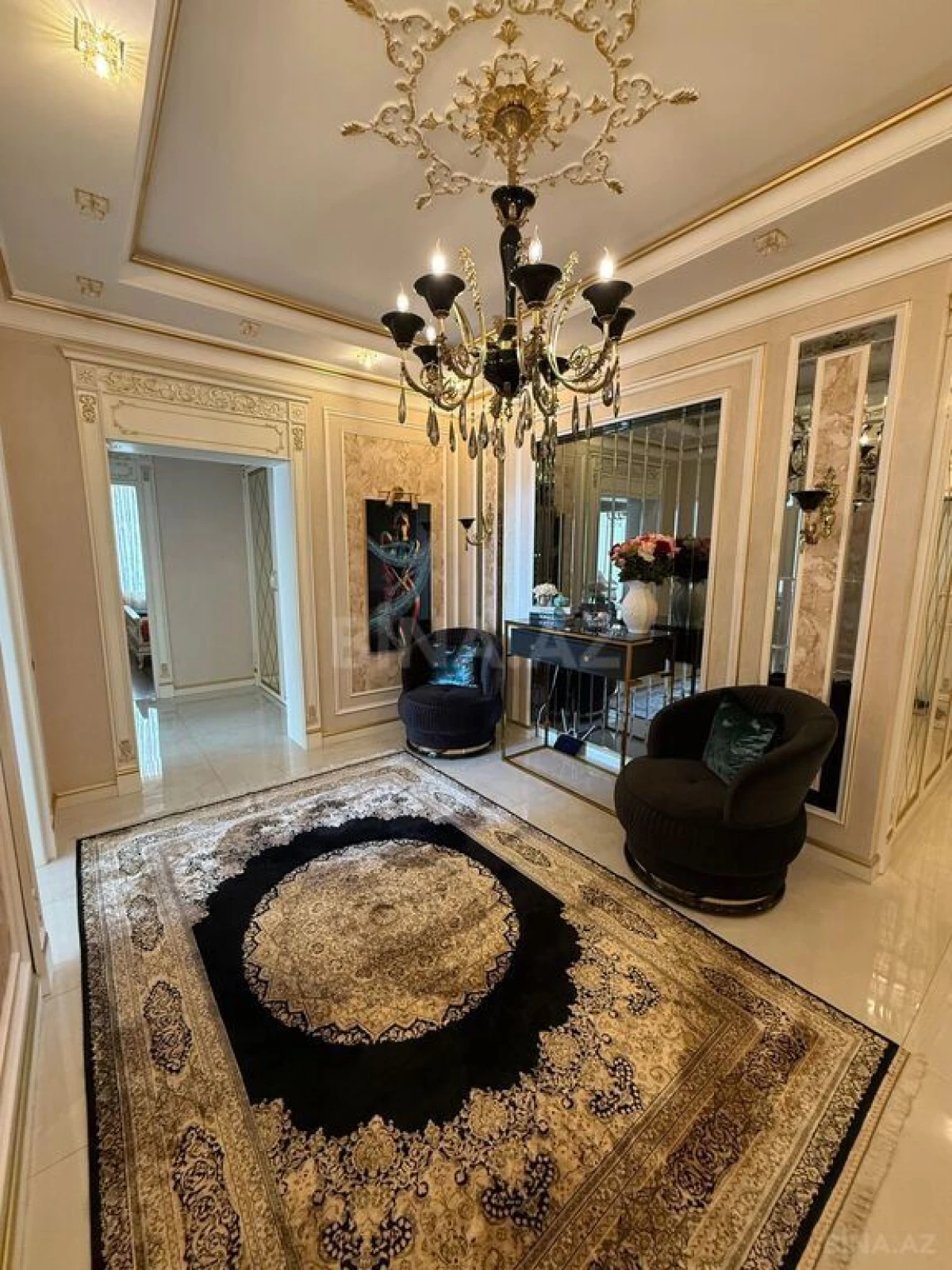 Satılır 3 otaqlı mənzil 170 m²