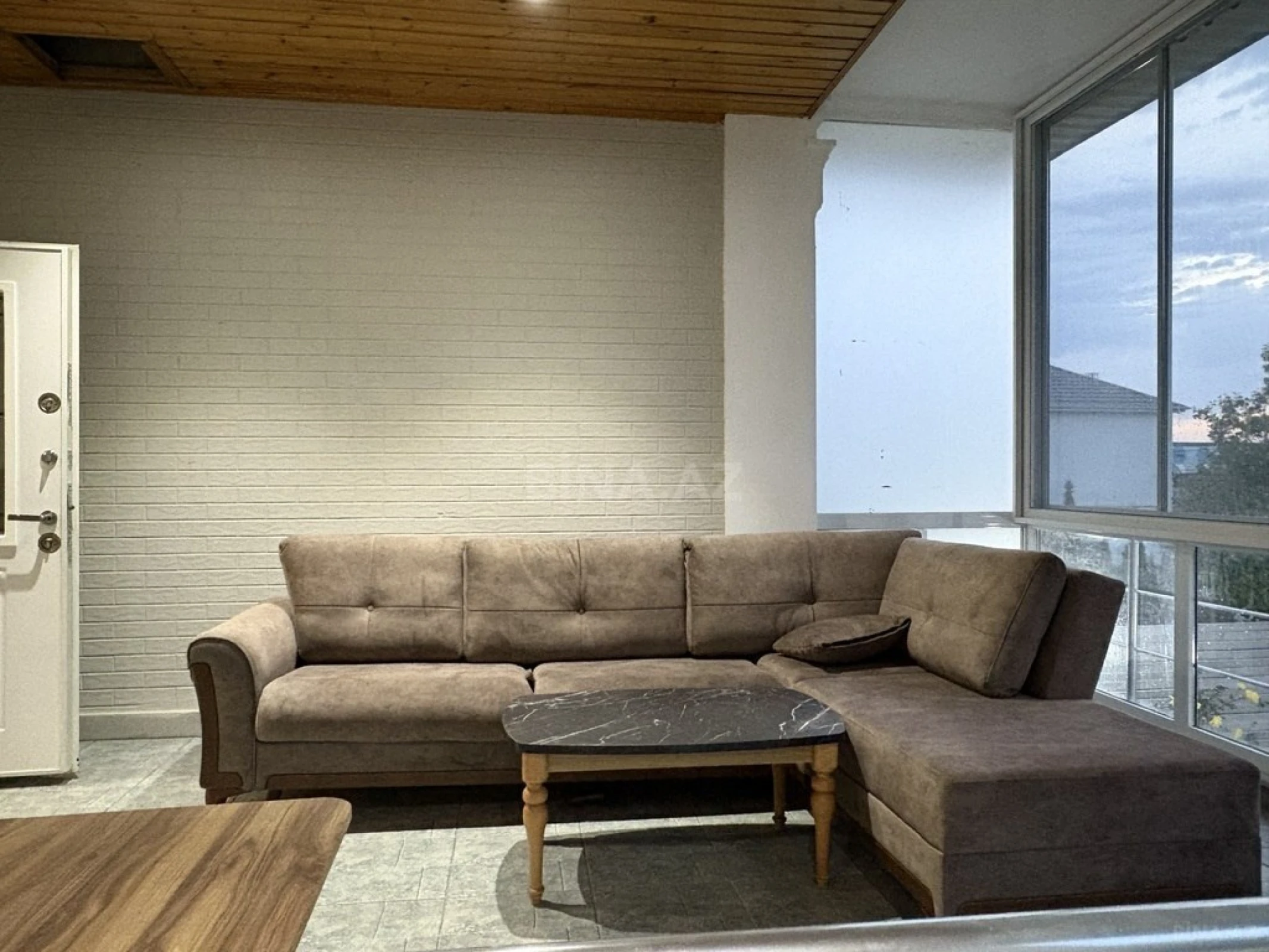 Kirayə verilir 5 otaqlı həyət evi 240 m²
