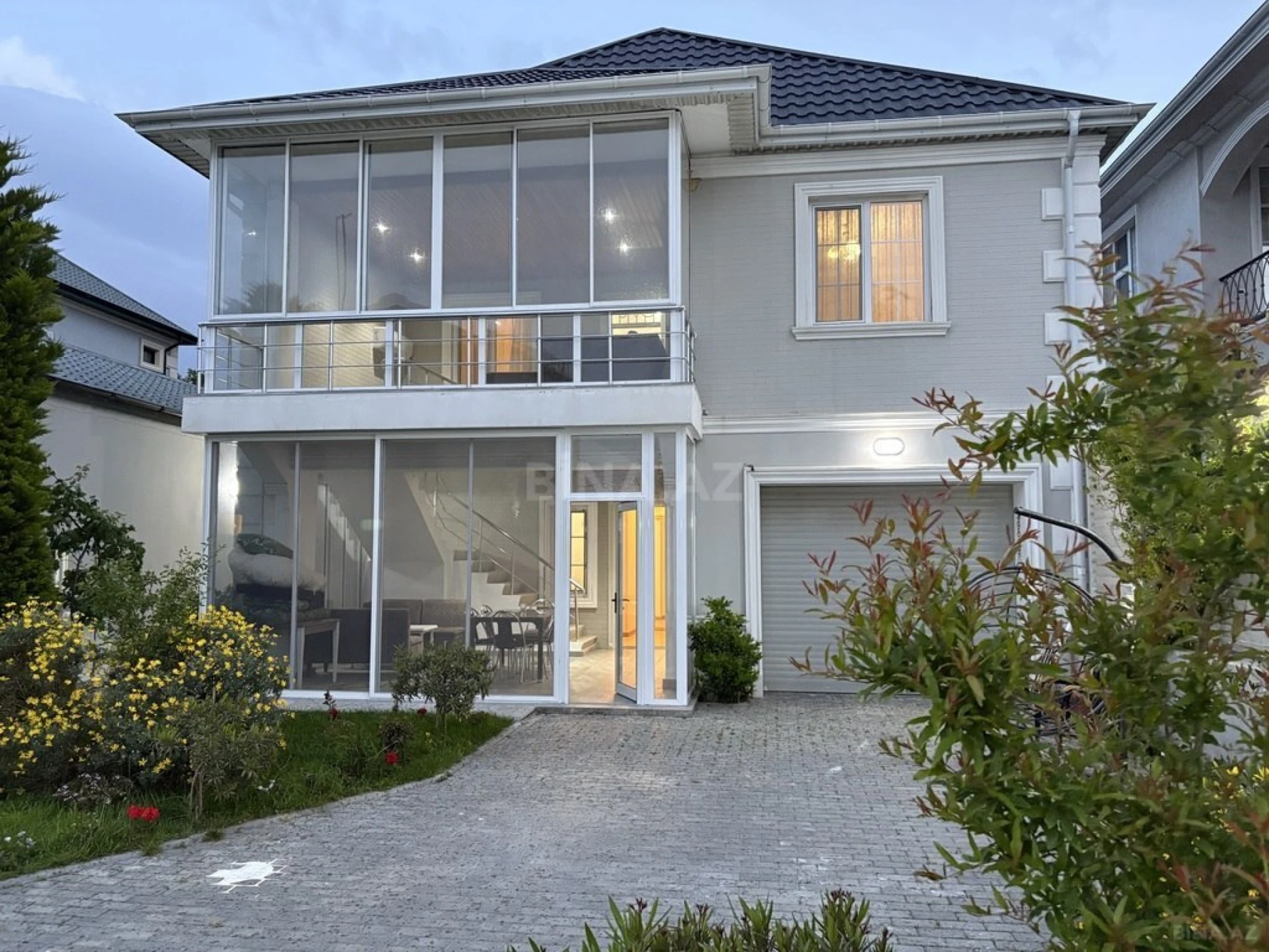 Kirayə verilir 5 otaqlı həyət evi 240 m²