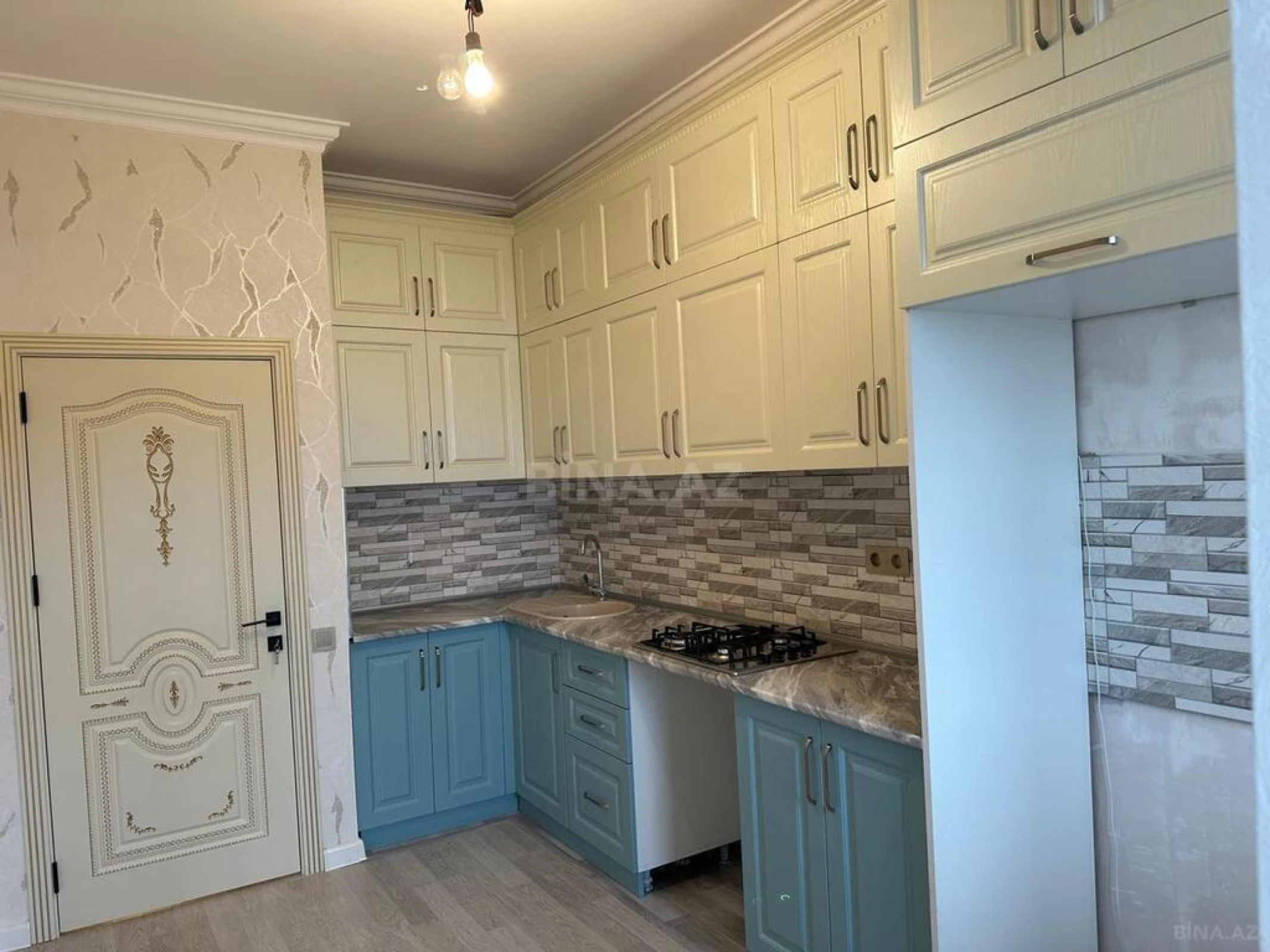 Satılır 3 otaqlı mənzil 83 m²