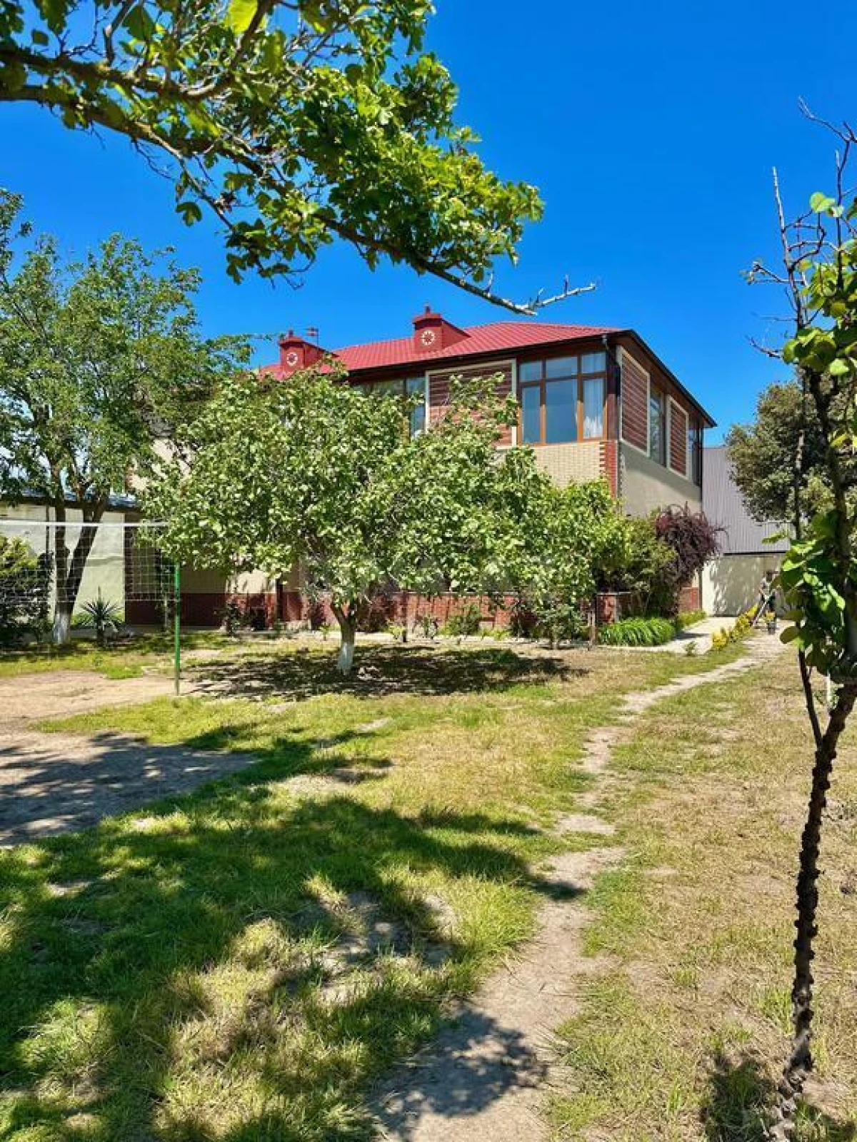 Satılır 6 otaqlı həyət evi 300 m²