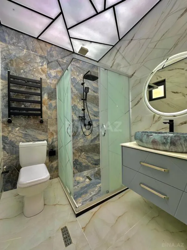 Satılır 5 otaqlı həyət evi 185 m²