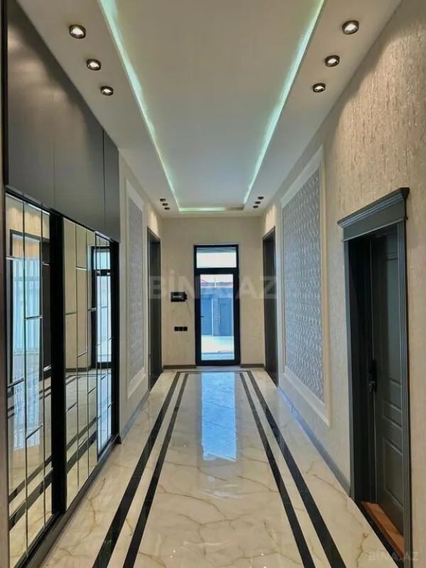 Satılır 5 otaqlı həyət evi 185 m²
