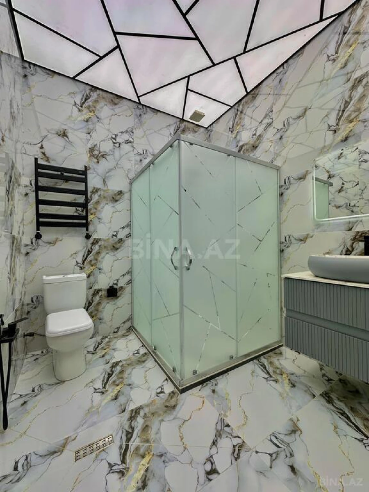 Satılır 5 otaqlı həyət evi 185 m²