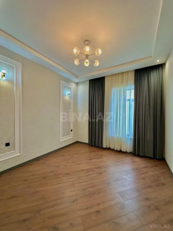 Satılır 5 otaqlı həyət evi 185 m²