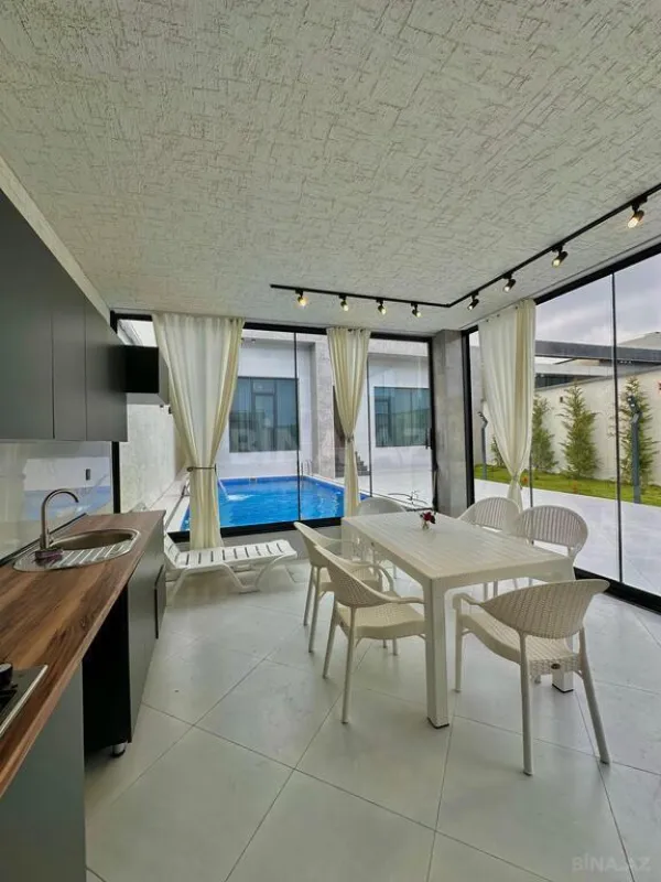 Satılır 5 otaqlı həyət evi 185 m²