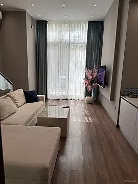 Kirayə verilir 2 otaqlı mənzil 70 m²