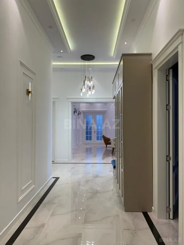 Kirayə verilir 6 otaqlı həyət evi 360 m²