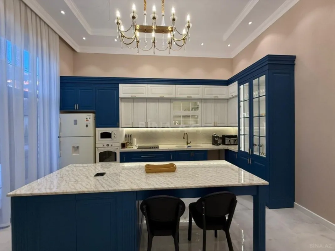 Kirayə verilir 6 otaqlı həyət evi 360 m²