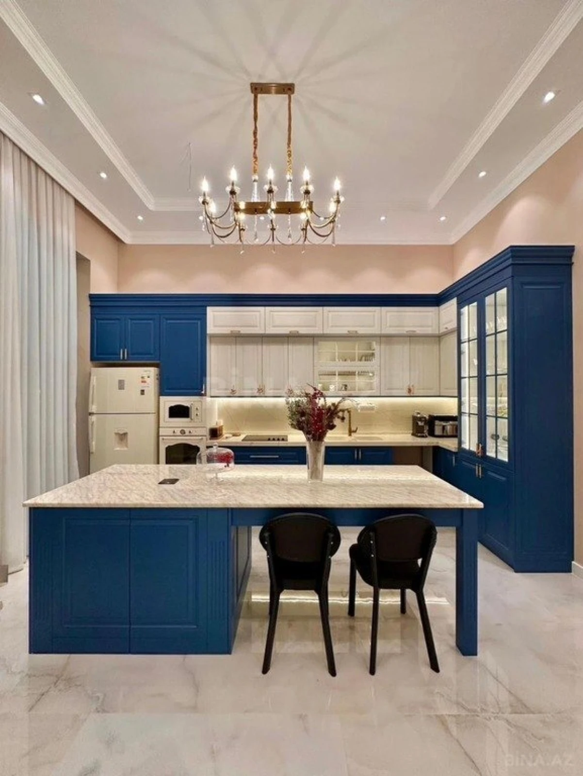 Kirayə verilir 6 otaqlı həyət evi 360 m²