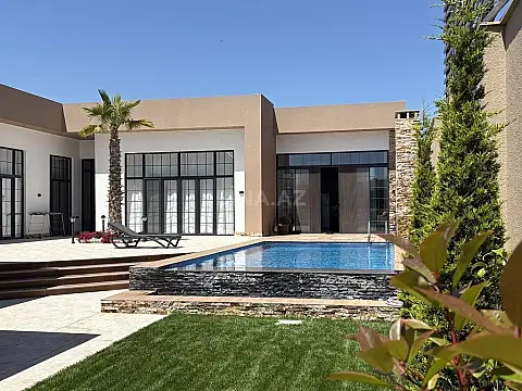 Kirayə verilir 6 otaqlı həyət evi 360 m²