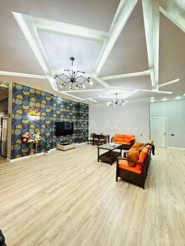 Kirayə verilir 4 otaqlı həyət evi 200 m²