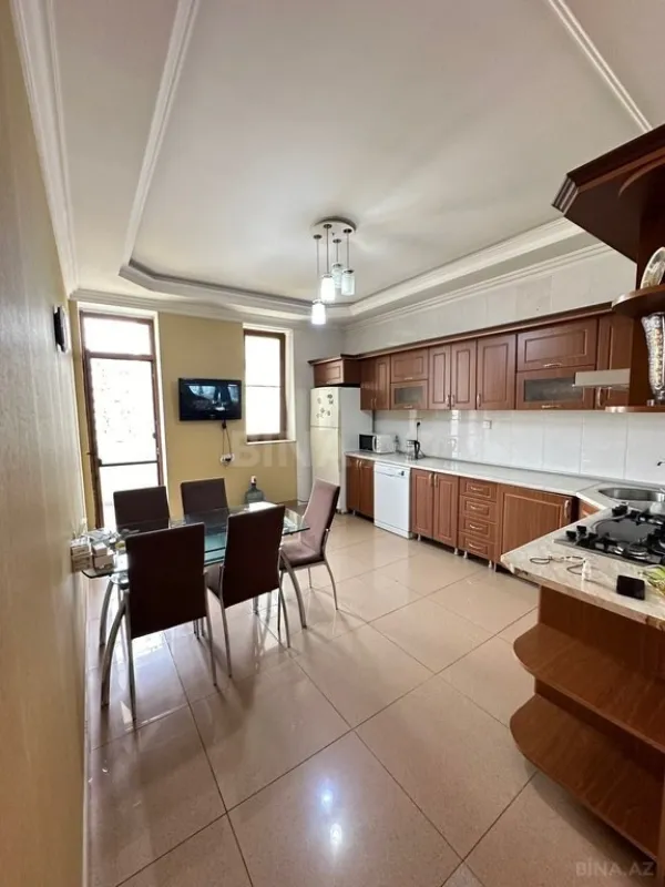 Satılır 3 otaqlı mənzil 125 m²