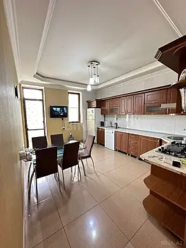 Satılır 3 otaqlı mənzil 125 m²