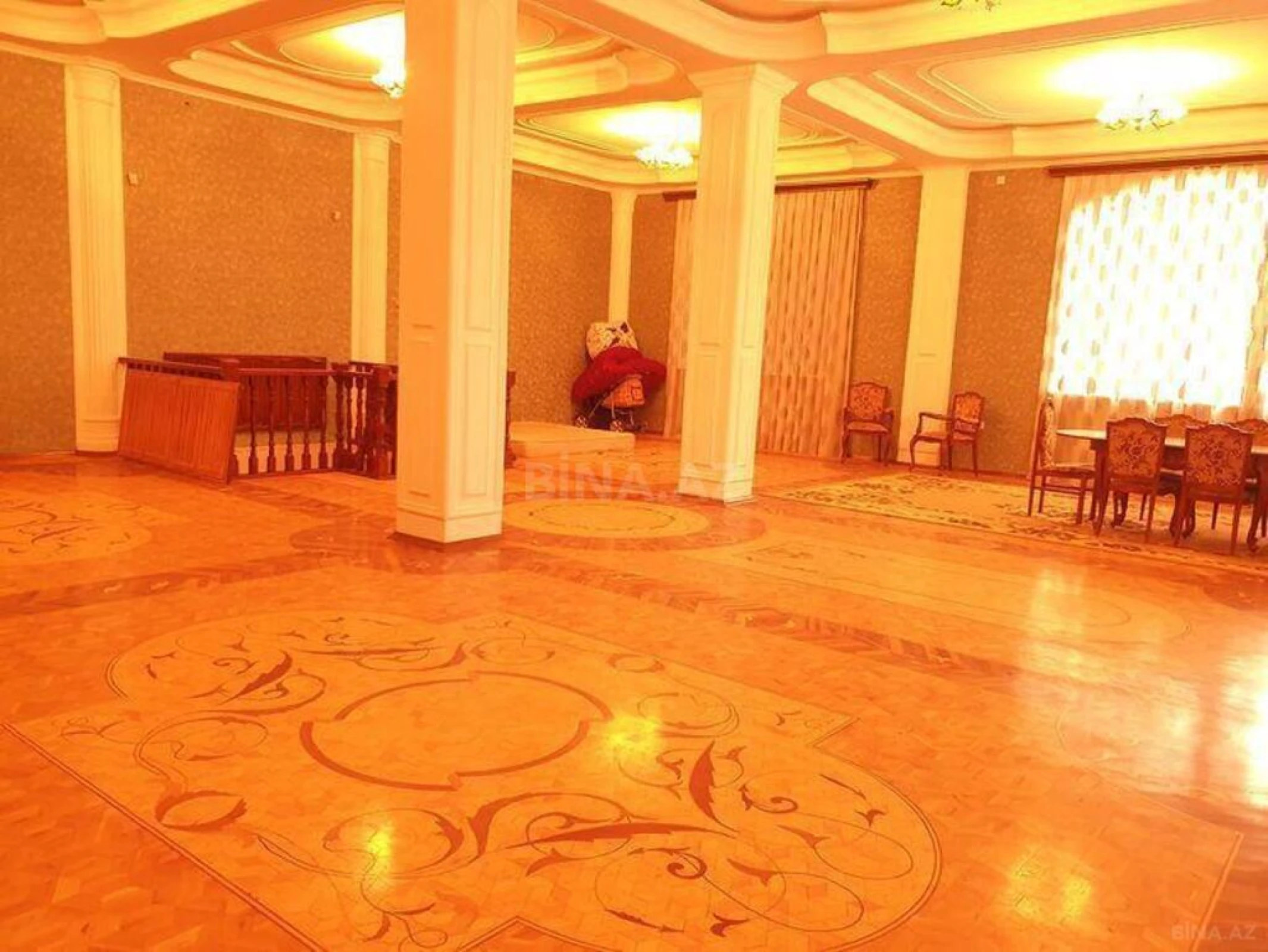 Satılır 6 otaqlı həyət evi 632 m²