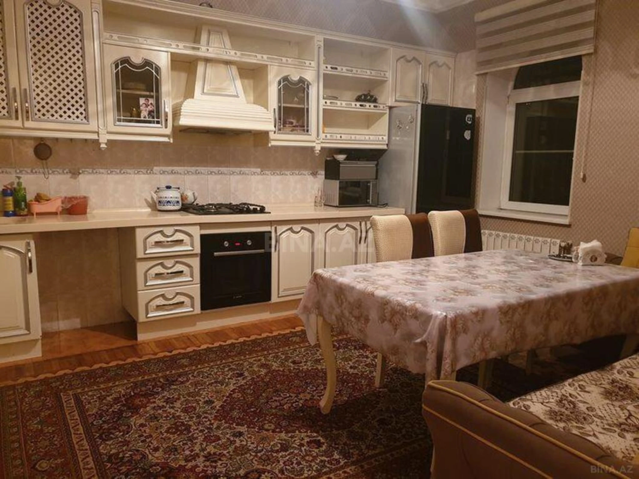 Satılır 6 otaqlı həyət evi 632 m²