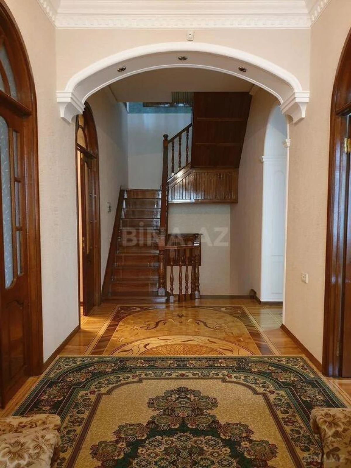 Satılır 6 otaqlı həyət evi 632 m²