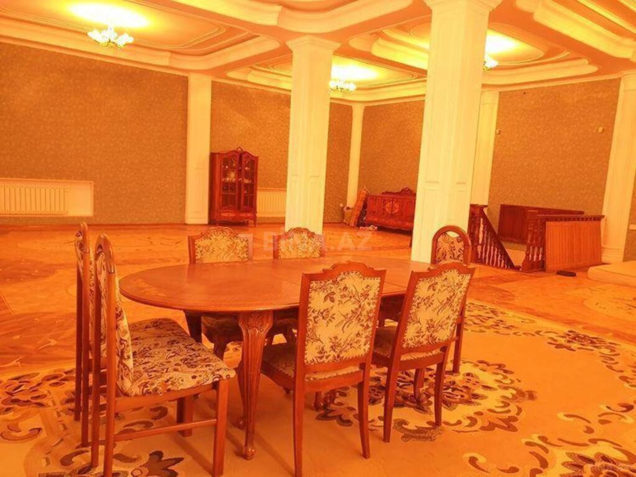 Satılır 6 otaqlı həyət evi 632 m²