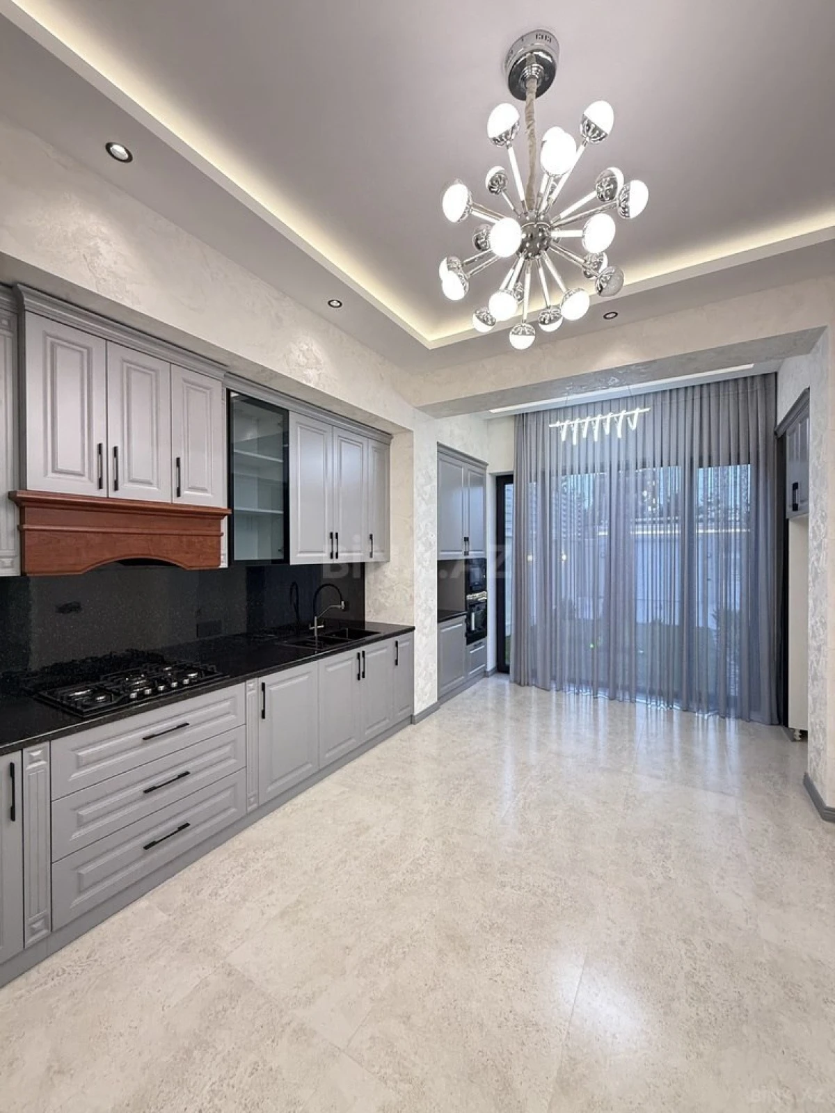 Satılır 4 otaqlı həyət evi 200 m²
